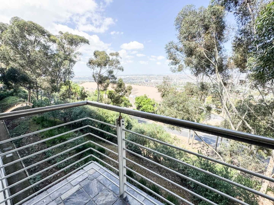 To Let Commercial Property for Rent in Plattekloof Western Cape
